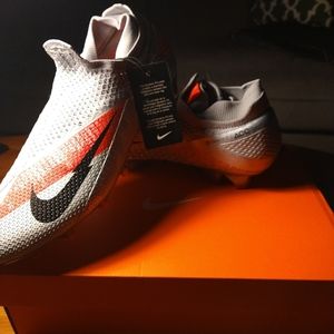 Nike Phantom Vision 2 Elite cleats